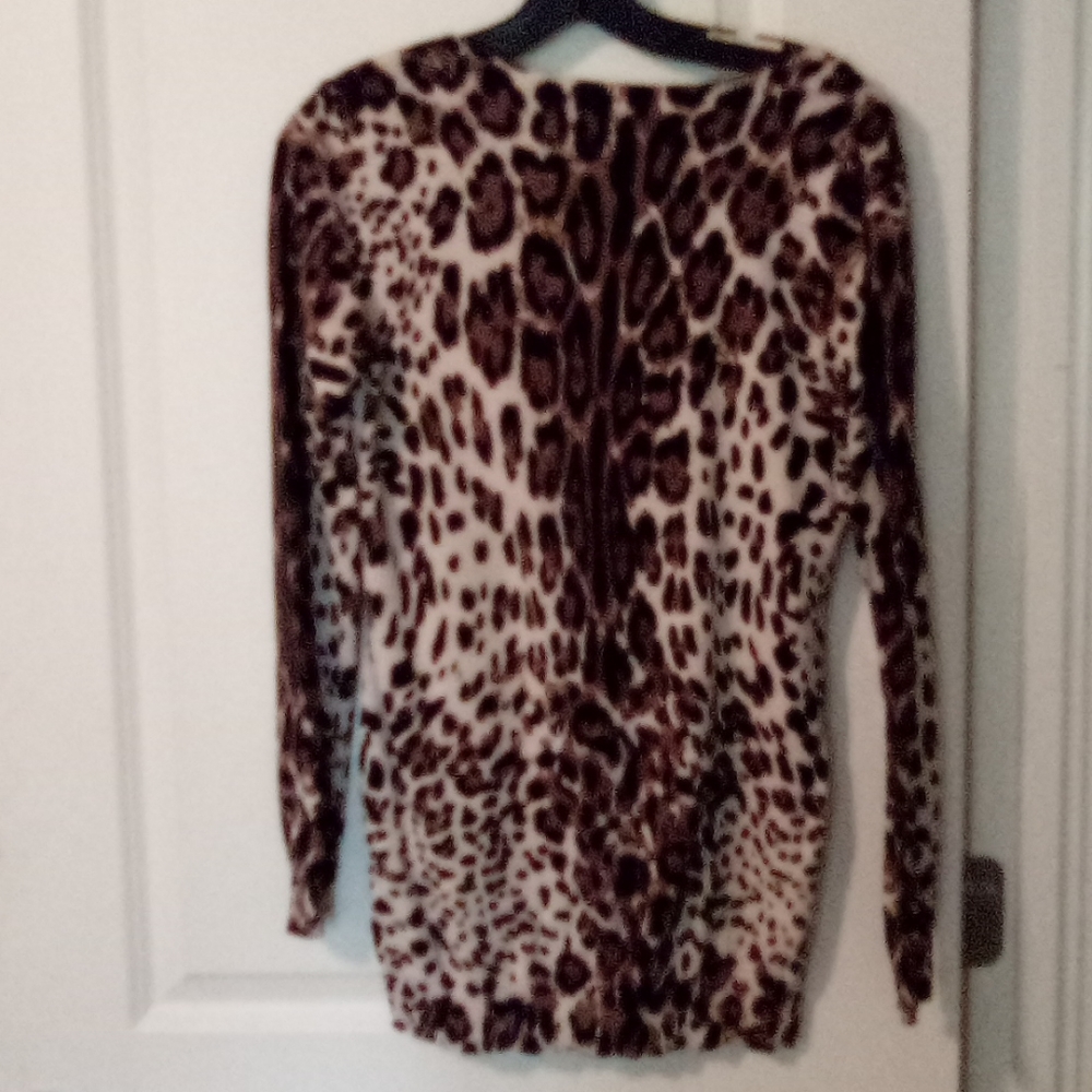 Sweater - Picture 4 of 4